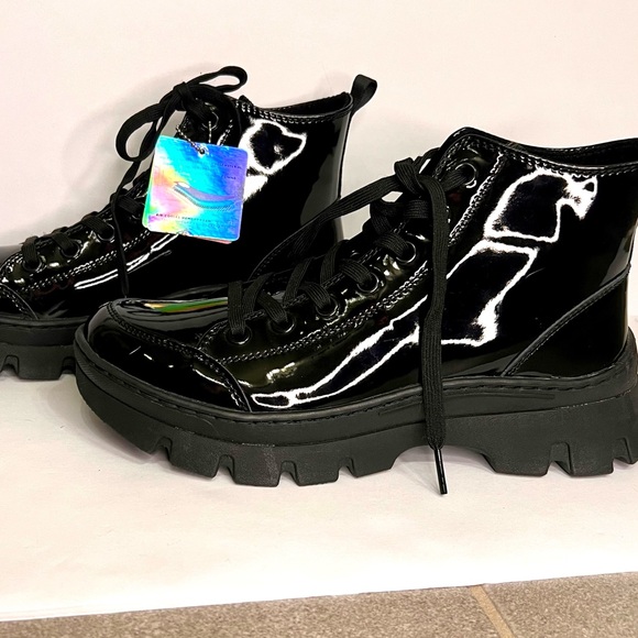 Skechers Shoes - New Skechers Roadies Sneaker Black Boots - Rare Limited Edition Surge Patent Ave